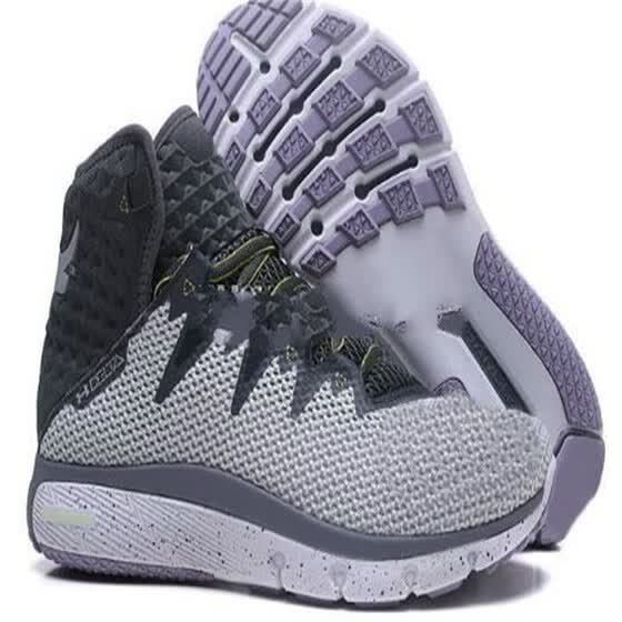 dwayne the rock johnson shoe size