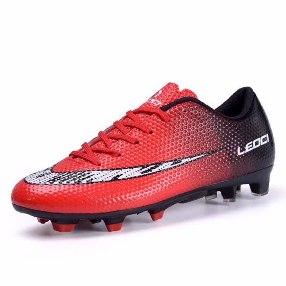 spike soccer shoes