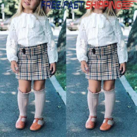 short pleated skirt outfits