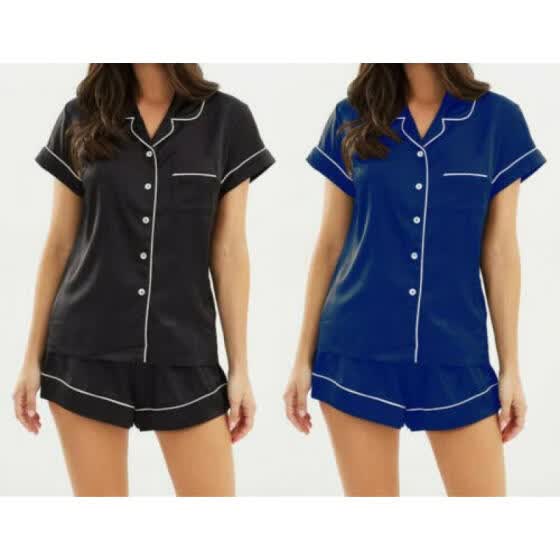 buttoned nightwear