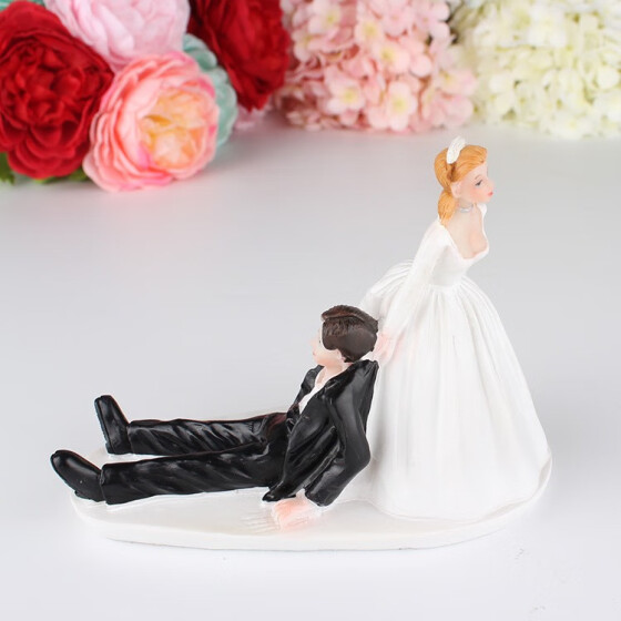 Funny Wedding Cake Toppers To Make Your Day Extra Special