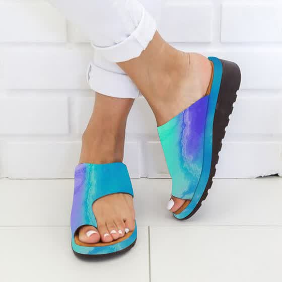 best closed toe beach shoes