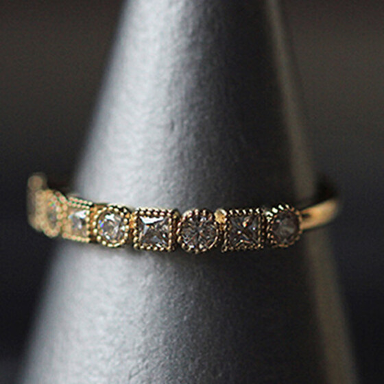 gold ring for girlfriend birthday