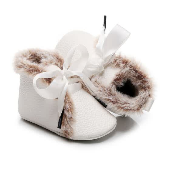 baby girl crawling shoes