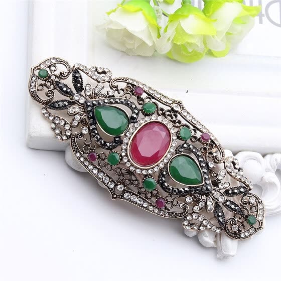 vintage jewelry brooches