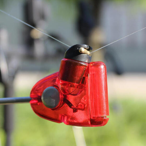 LED Illuminated Indicator Fishing Bite Chain Hanger Wiggler for Bite Alarm