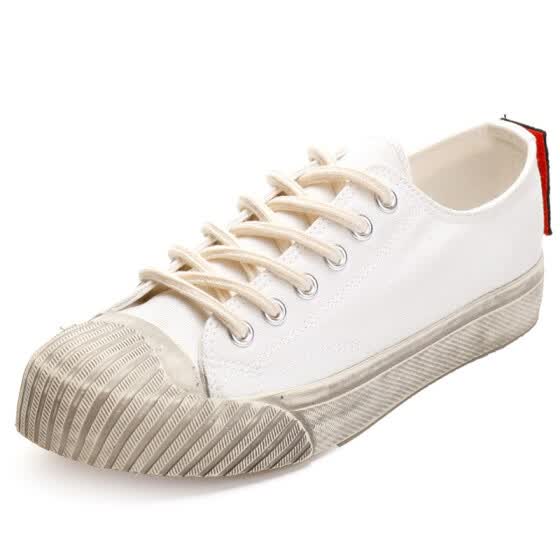 white non canvas shoes