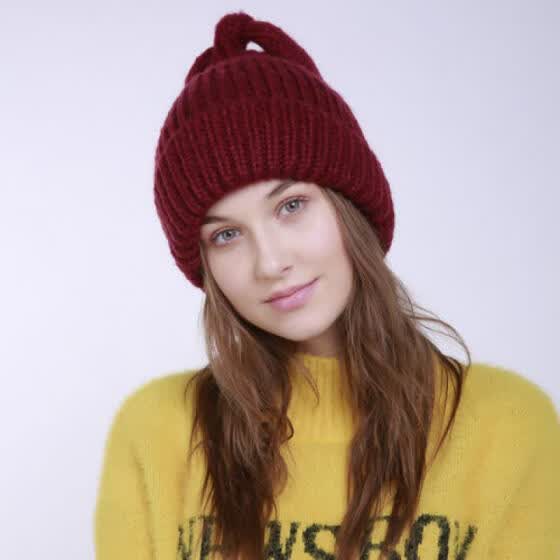 ladies ski bobble hat